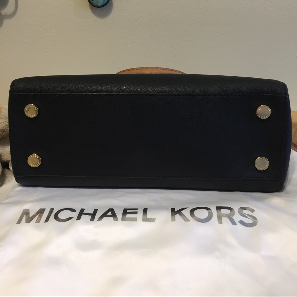 Stunning Rare Auth Michael Kors Color-Block Sutton - Picture 8 of 8